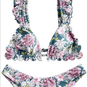 Floral ruffle bikini